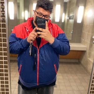 Meet your Posher, Emanuel